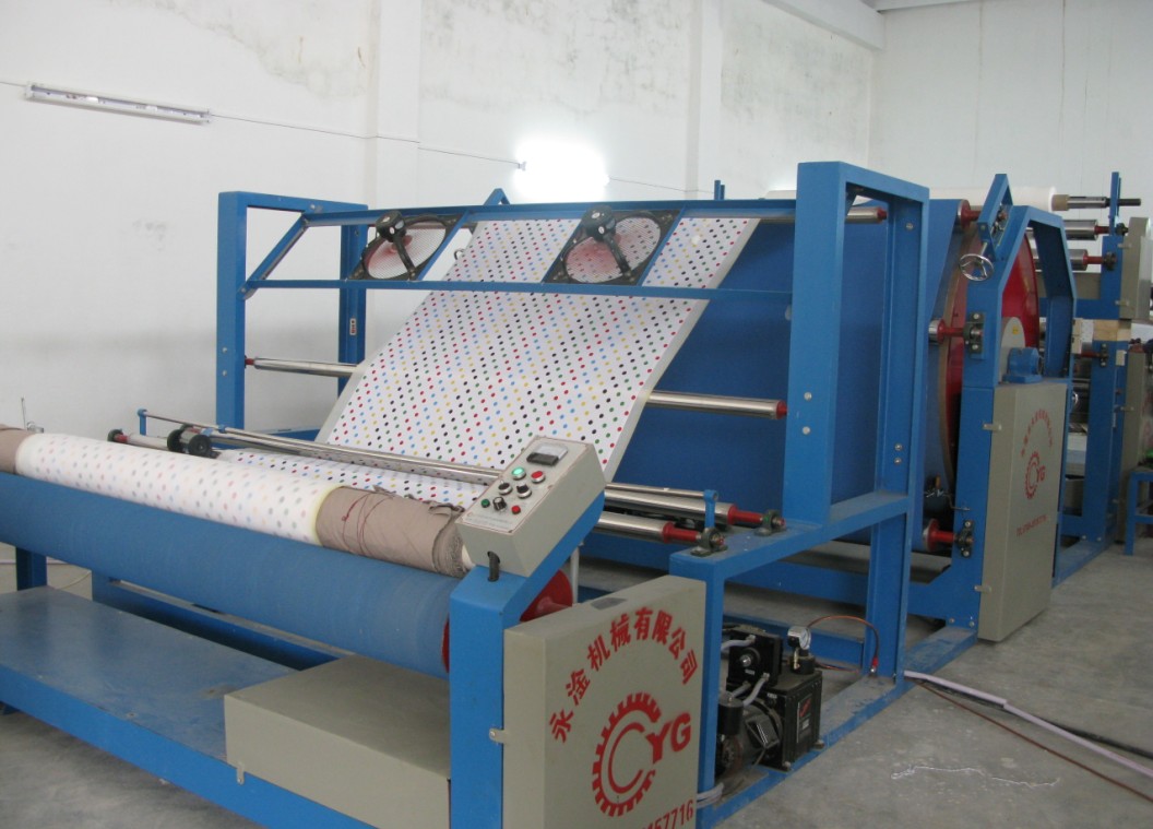 服裝面料復（貼）合機客戶現(xiàn)場